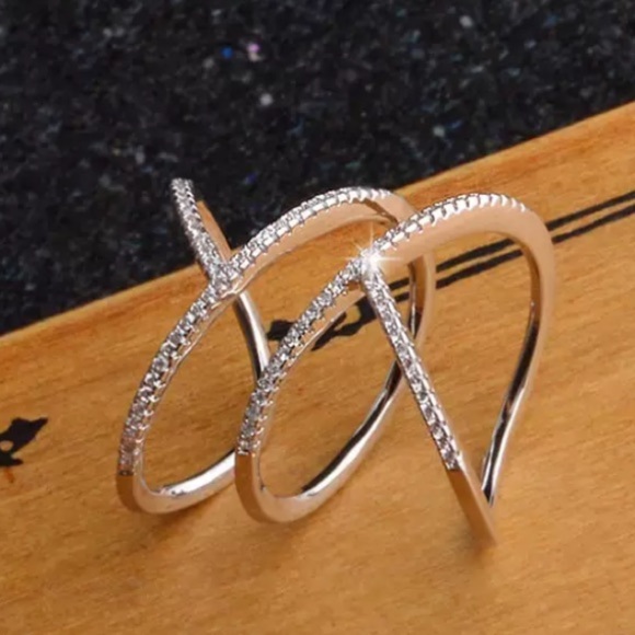 STERLING SILVER ZIRCON RING - Picture 3 of 5